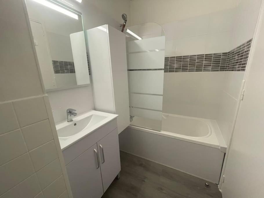 Appartement Le Cocon Hyerois à Hyères Extérieur photo